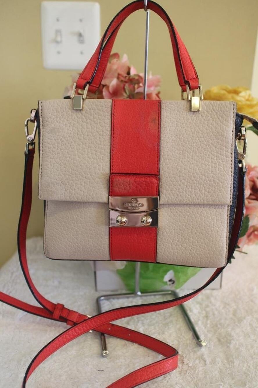 Kate Spade New York CHELSEA COLORBLOCK TOP HANDLE SQUARE BENNETT bag (PU3000